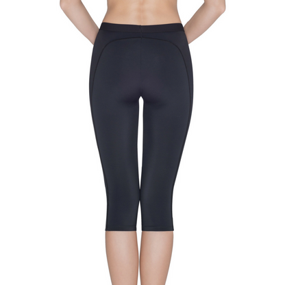 Black Capri leggings for women by Lime Lucy from Lauma Active Lady Fitness, designed for active wear and comfortable fit.