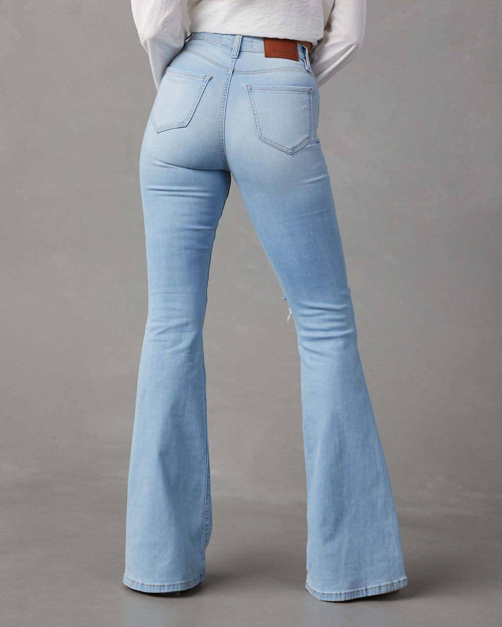 Carmine Juneberry UrbanEase™ wide-leg jeans for women, showing the relaxed fit and stylish denim fabric.