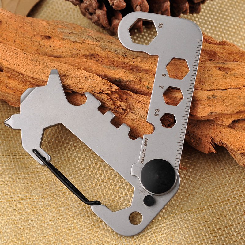 Fuchsia Molly 12-in-1 camping multi tool with various fold-out functions and tools for outdoor adventures