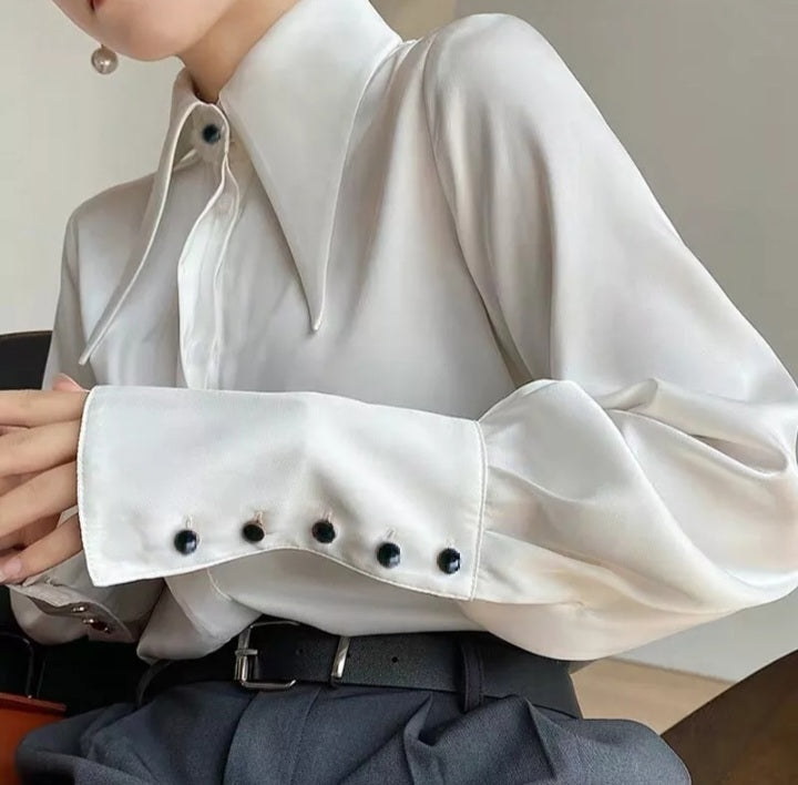 Mauve Ananke minimalist silk blouse with turn-down collar, vintage satin finish, suitable for women’s autumn tops and blouses.