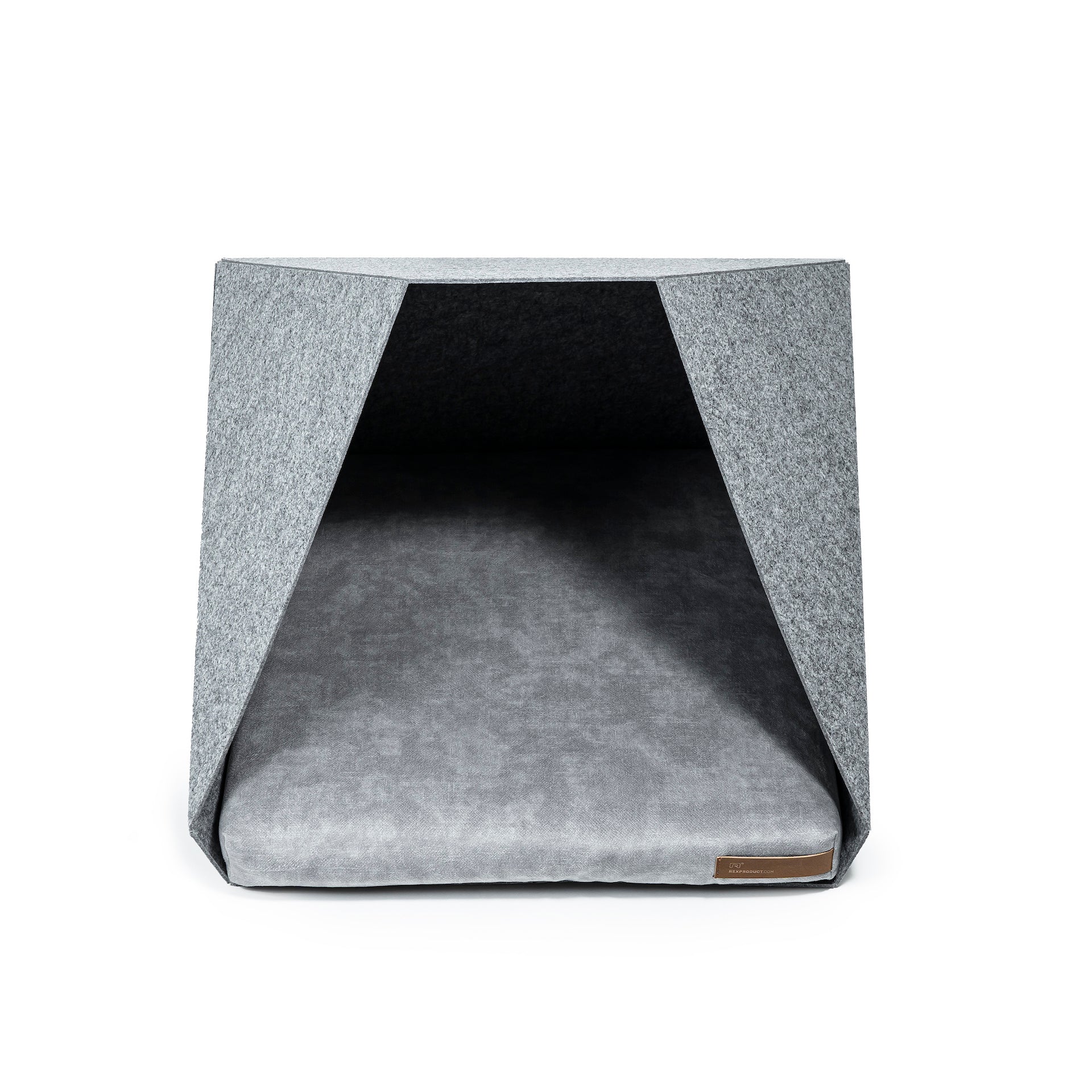 Light gray Rexproduct PetPocket dog kennel in size M, made by Brown Poppy, with mesh sides and zipper door for small pets.