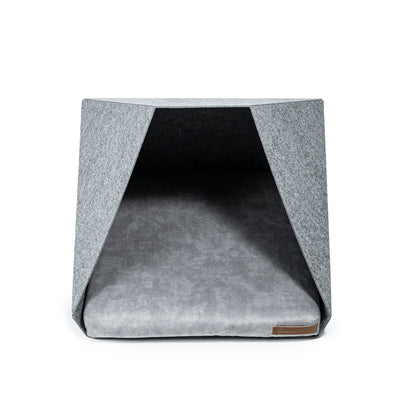 Light gray Rexproduct PetPocket dog kennel in size M, made by Brown Poppy, with mesh sides and zipper door for small pets.