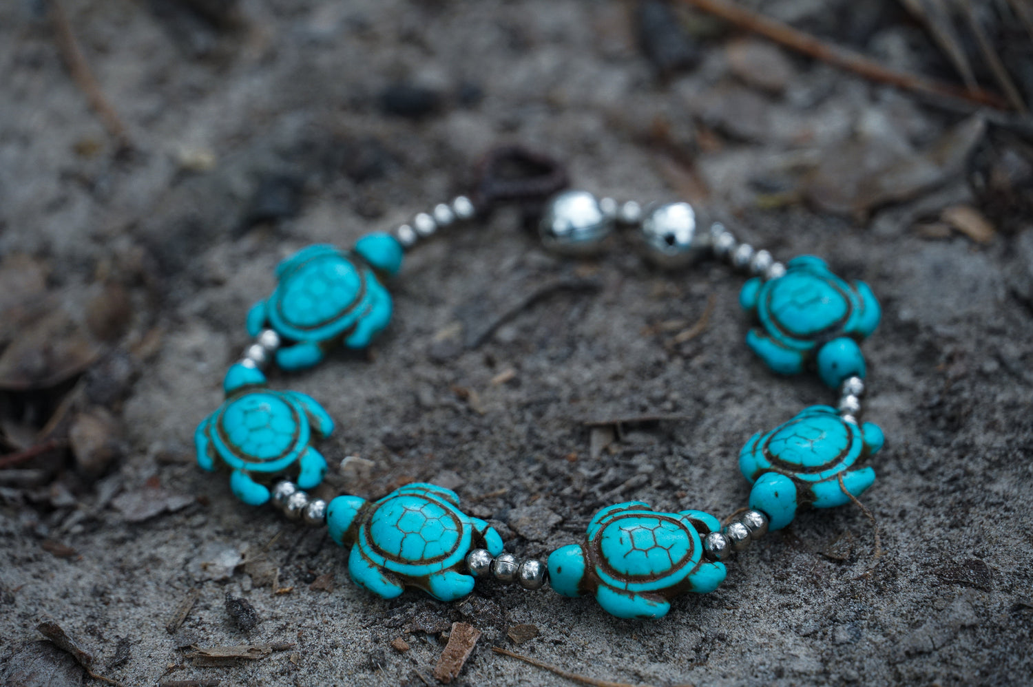 Turquoise sea turtle boho bracelet by Tan Smokey featuring beaded design and natural marine-inspired style.