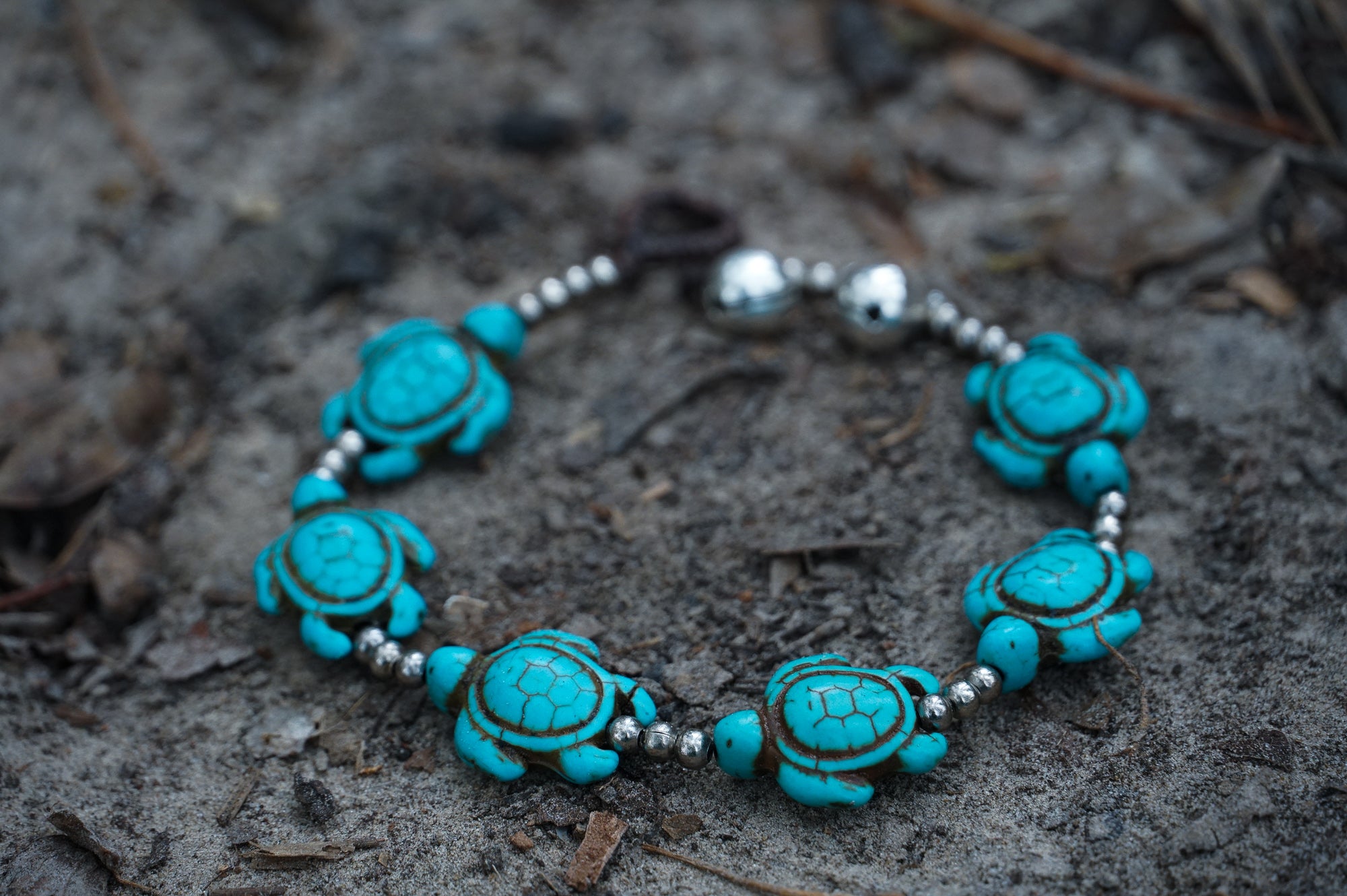 Turquoise sea turtle boho bracelet by Tan Smokey featuring beaded design and natural marine-inspired style.