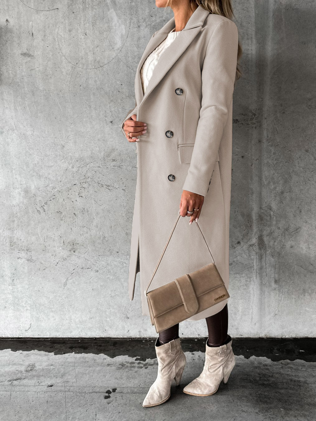 Carmine Juneberry Amberline City Slim Coat 25 Edition in stylish, tailored design, shown in a sleek jacket style with detailed stitching.