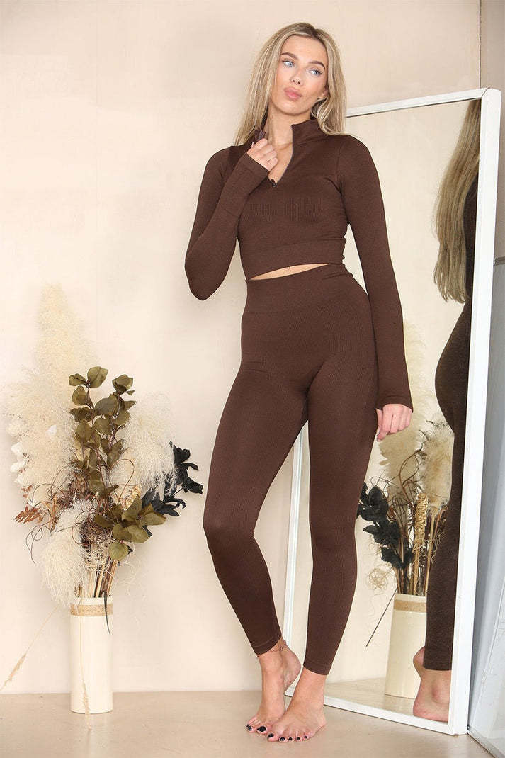 Carmine Juneberry ZipForm Gym Lounge Set Haute Edition 25 leggings in stylish, comfortable fabric with a sleek design.