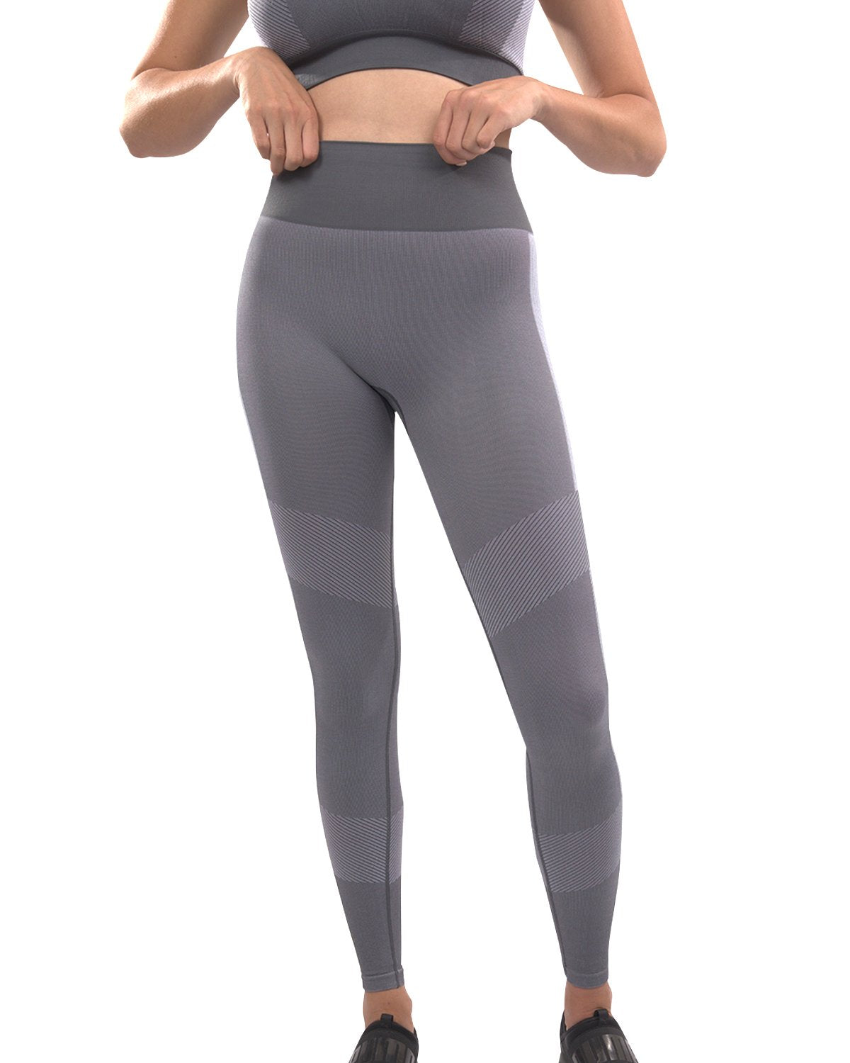 Grey Arleta Seamless Leggings by Lazurite for women, close-up of soft, stretchy fabric and high-rise waistband.