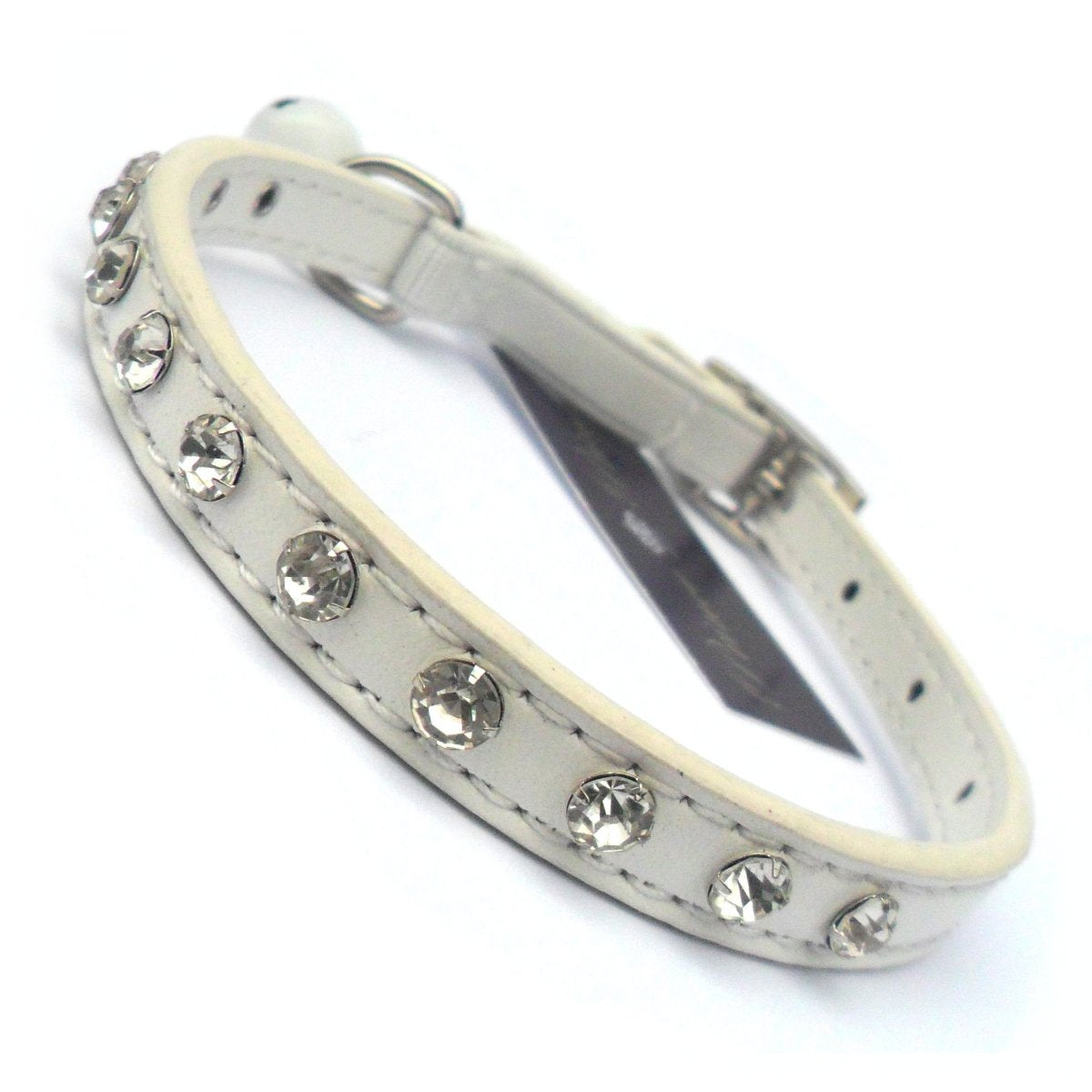 Salmon Oscar Glamour Puss cat collar with decorative design, adjustable petwear for stylish and comfortable feline accessory.