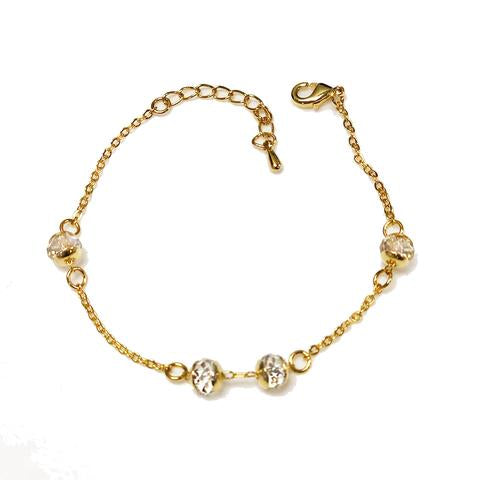 Yellow Pandora Madison 14K gold plated chain bracelet with delicate links and secure clasp, stylish jewelry accessory.
