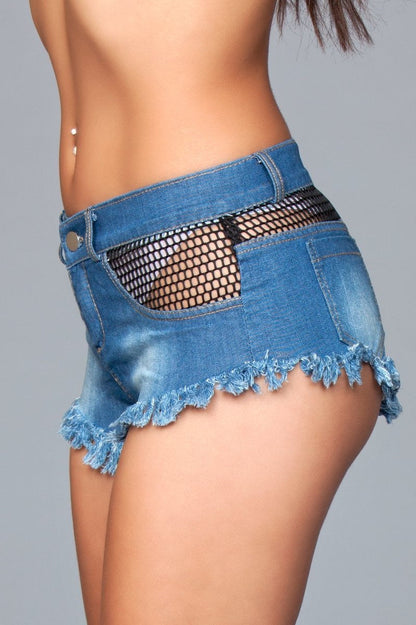 Magenta Caeneus Such a Catch denim shorts jeans with distressed details and frayed hem, casual summer fashion for women.