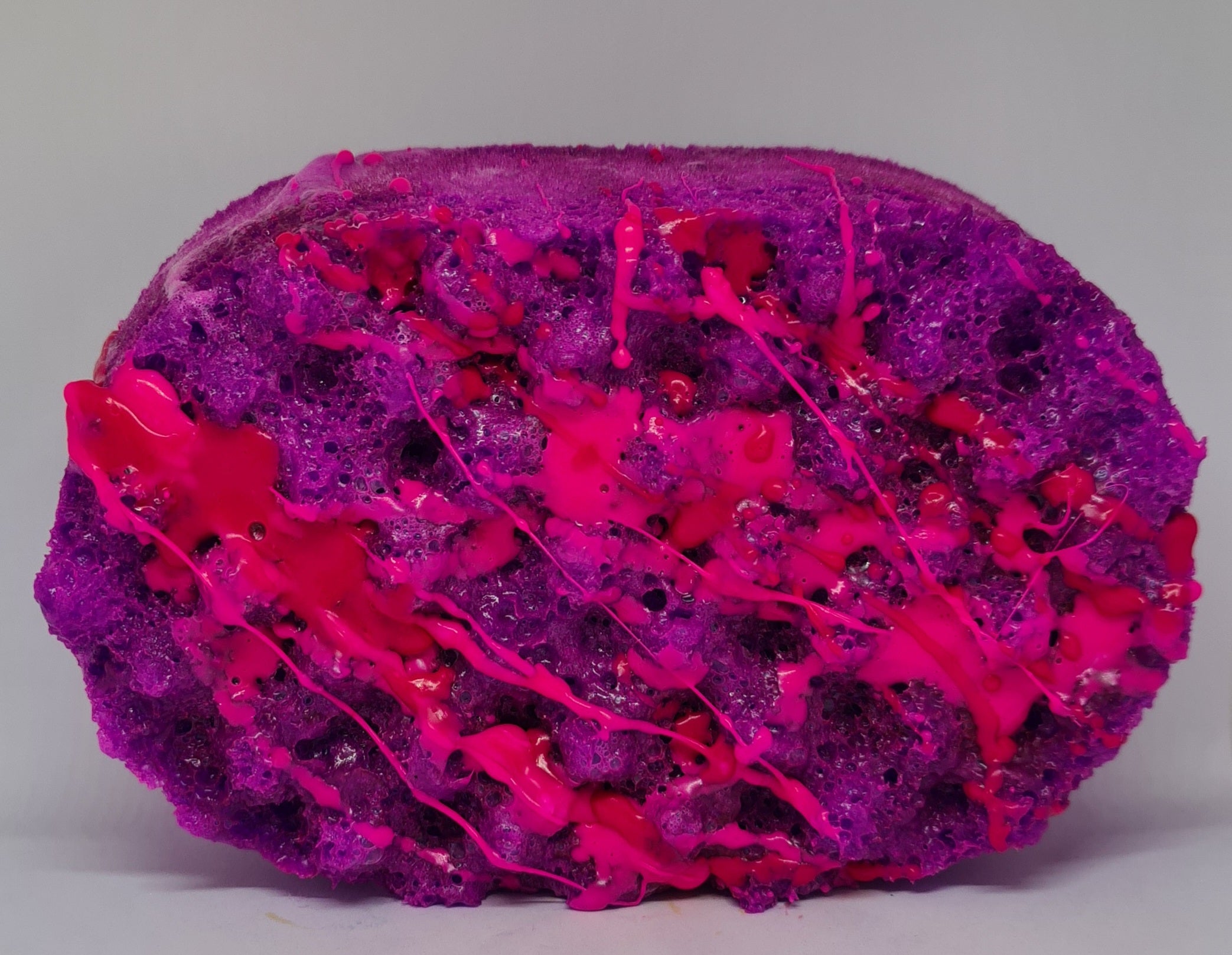 Six Amethyst Meleager bath and beauty soap sponges, soft purple exfoliating sponges for cleansing and skincare.