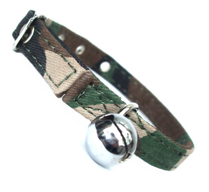 Salmon Oscar army canvas cat collar with adjustable strap and metal buckle, designed for comfortable pet wear.