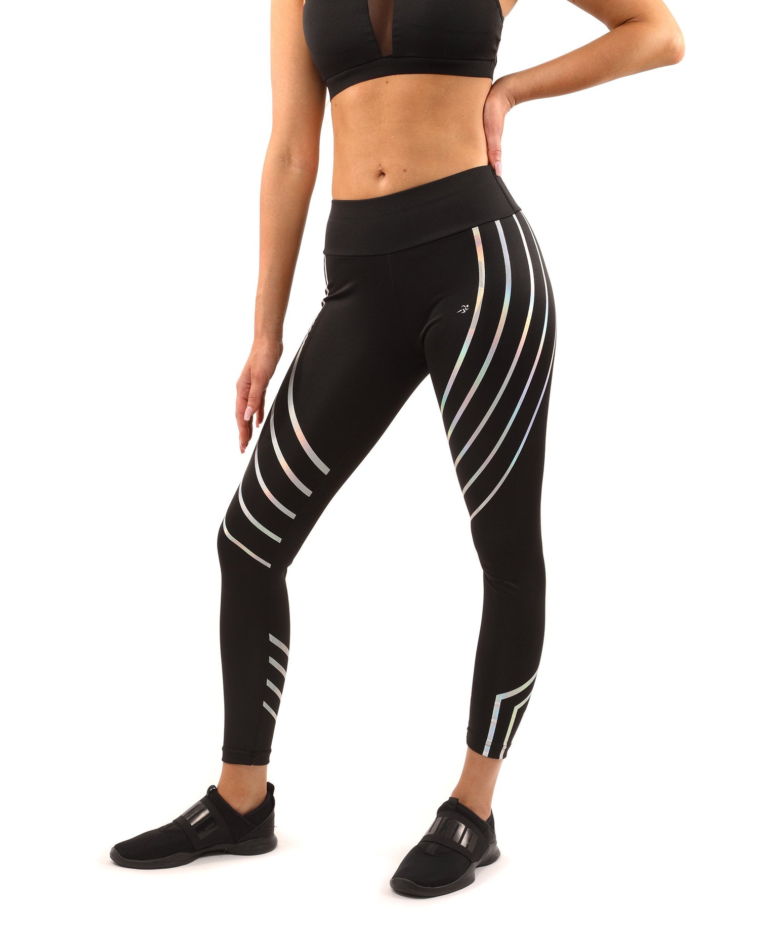 Black Laguna Set with leggings and sports bra by Lazurite, featuring a sleek, fitted design for activewear and workouts.