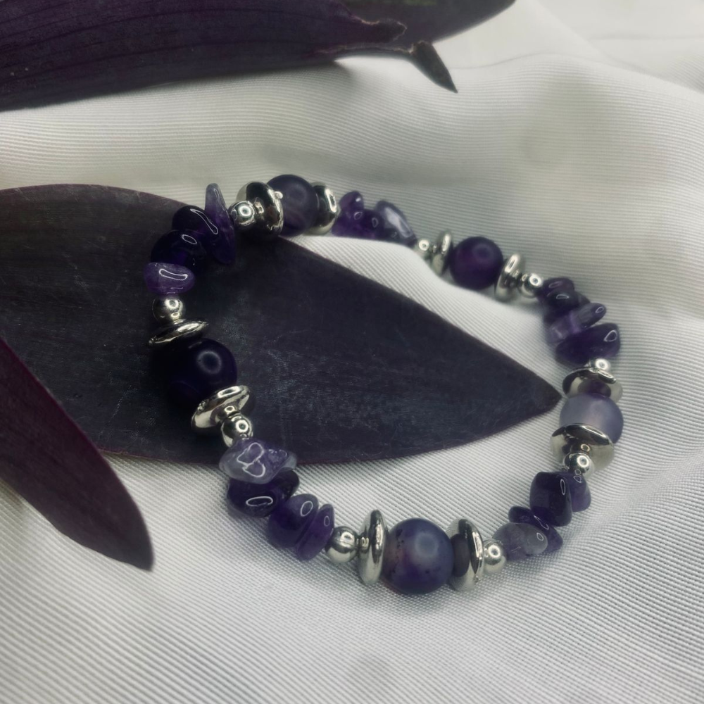 Purple agate chip bracelet with silver spacers, bohemian style bracelet by Tan Saffron, showing colorful gemstone chips and silver accents.
