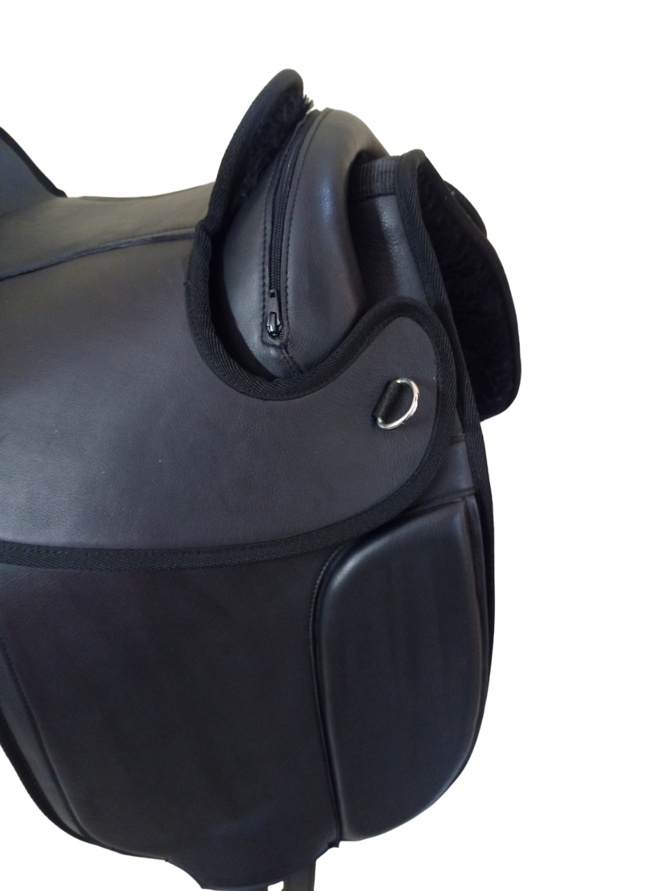 Mauve Aura treeless synthetic bareback horse saddle in size 15-18 inches, featuring adjustable straps and padded seat.
