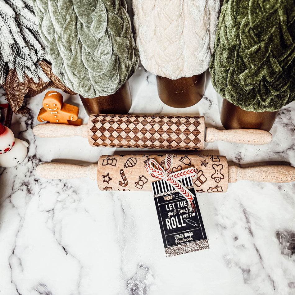 Cerise Thalassa Courtly Check kitchen textile with classic black and white pattern, ideal for kitchen decor or table setting.