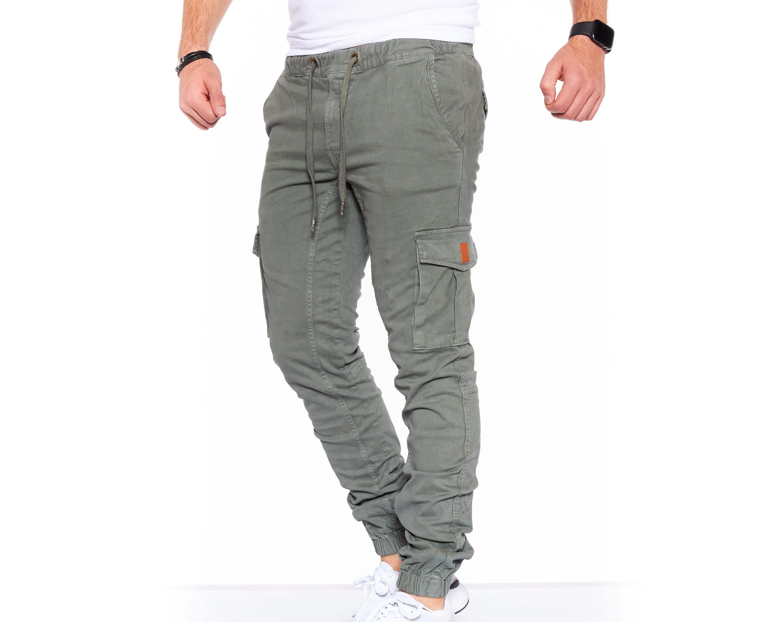 Carmine Nesoi Styleko cargo pants with elastic waistband and functional pockets, casual men&