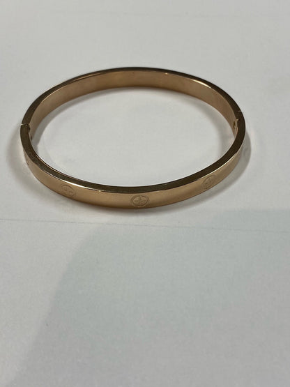 Lazurite ZILARRA LOVE bracelet in rose gold featuring delicate chain and heart charm, stylish jewelry accessory for women.