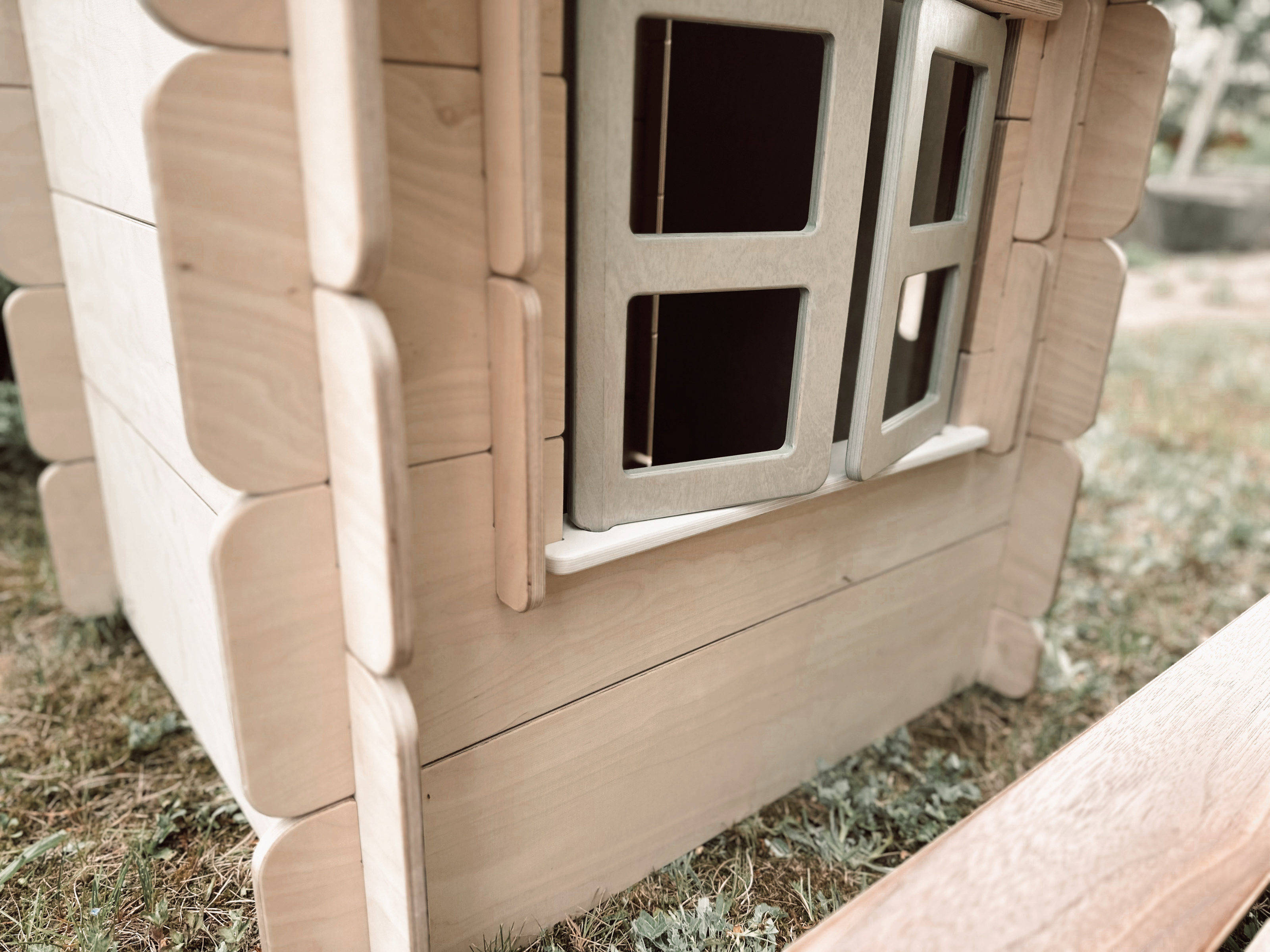 Lavender Arachne Little Bunny Playhouse for kids, colorful wooden children&
