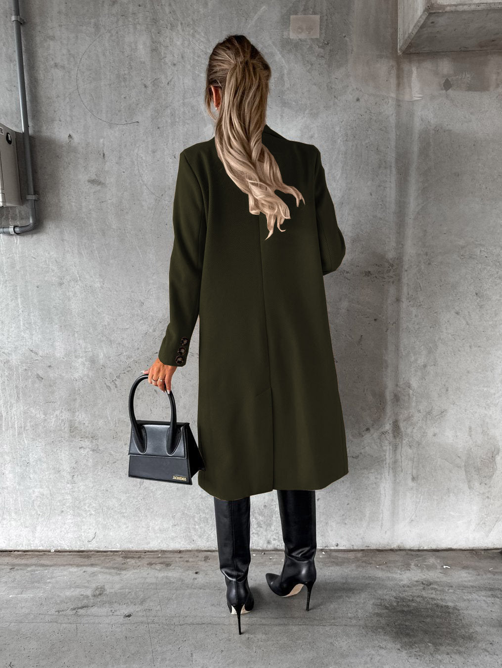 Carmine Juneberry Amberline City Slim Coat 25 Edition in beige, stylish slim-fit jacket with collar and side pockets, front view.