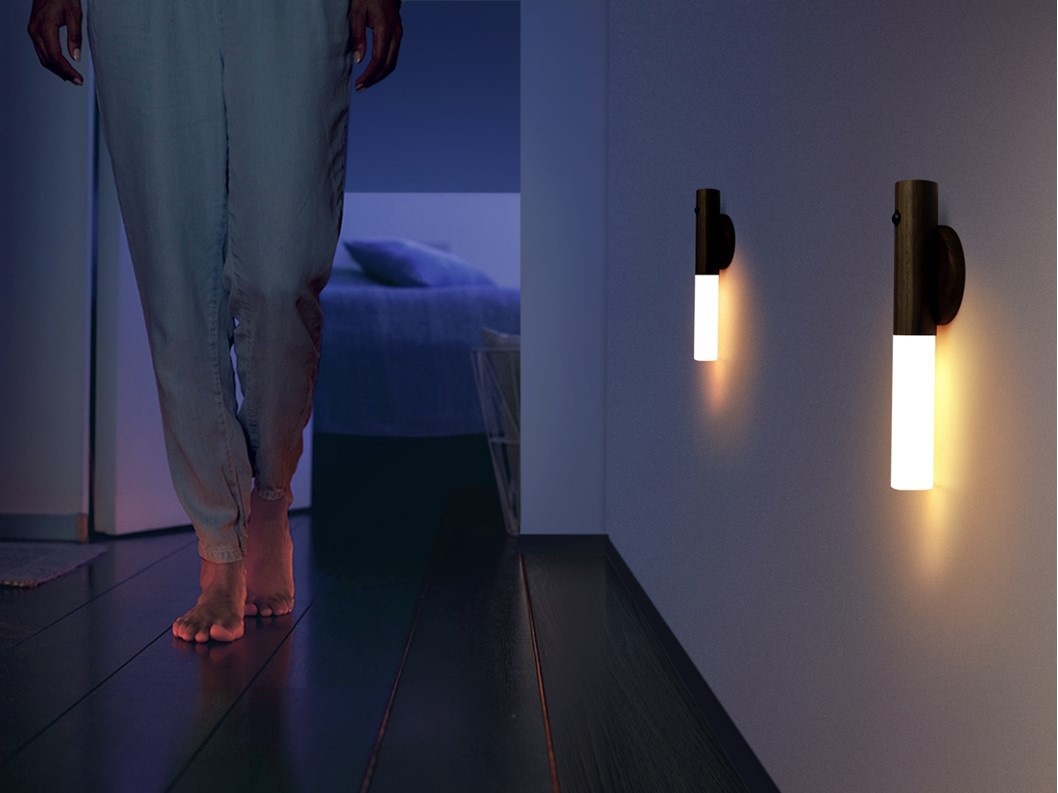 Lilac Milo portable wireless lamp with sensor and auto motion detector, ideal for tech accessories and energy-efficient lighting.