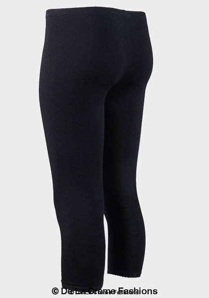 Black lace cuff leggings by De La Creme, 3/4 length women&