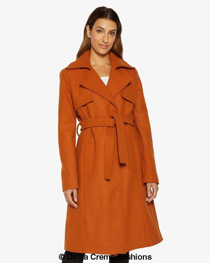 Rose Eleusis Dina lapel collar duster coat with belt, stylish long jacket in a neutral color, shown on a model.