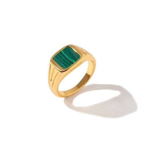 European and American retro green peacock stone ring by Carmine Medusa, showcasing intricate design and natural peacock-colored gemstone.