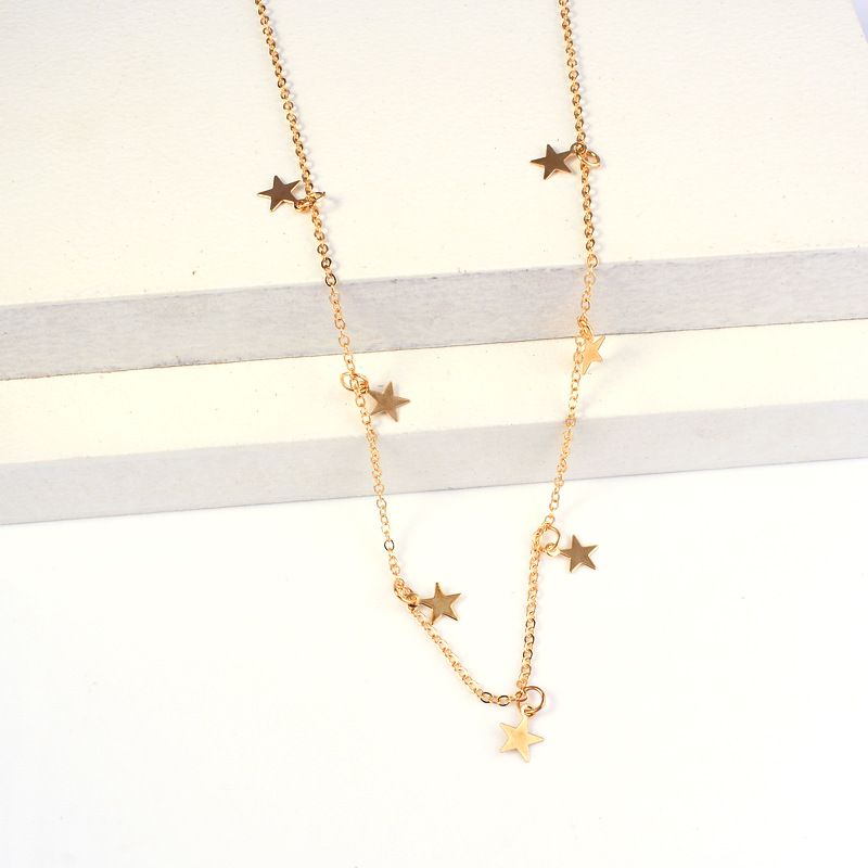 Carmine Medusa fashion simple pentagram pendant necklace with metal star charm on a delicate chain, jewelry and watches accessory