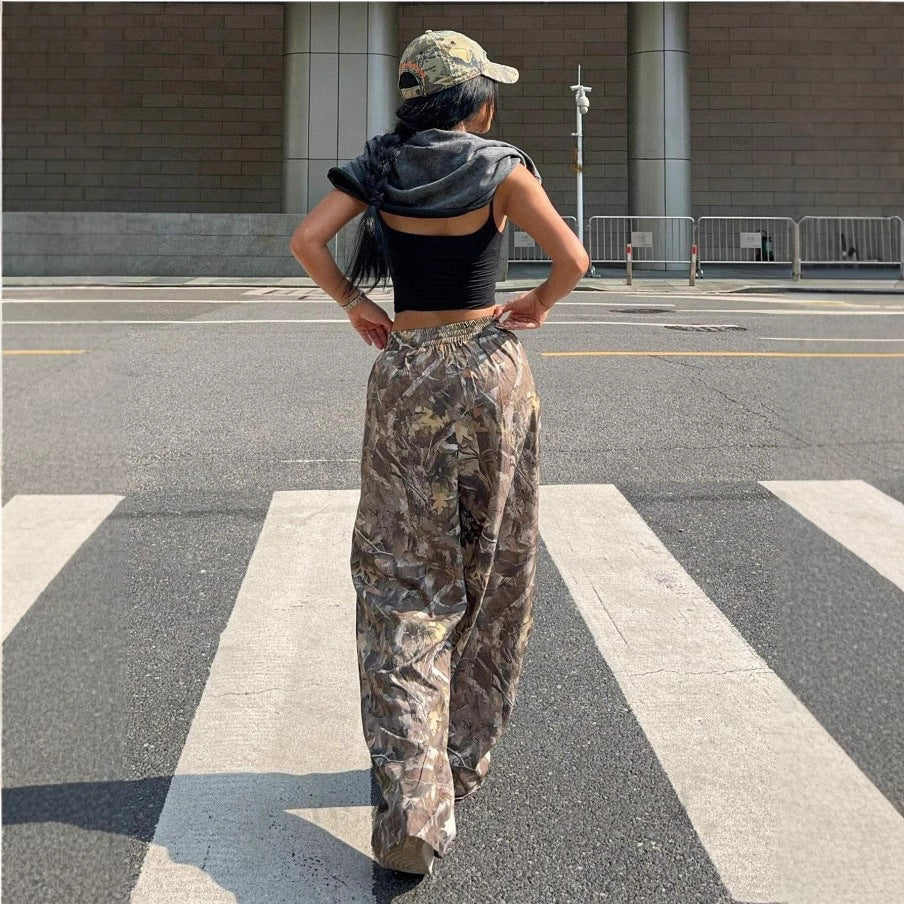 Pear Daisy slimming casual pants with hip hop retro street style, multi-pocket camouflage design, perfect for relaxed home and outdoor wear.