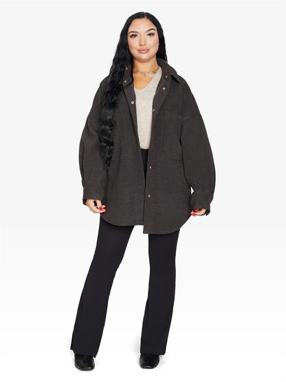 Oversized patch pocket shacket from Rose Eleusis, stylish jacket with large front pockets, ideal for casual wear and layering.