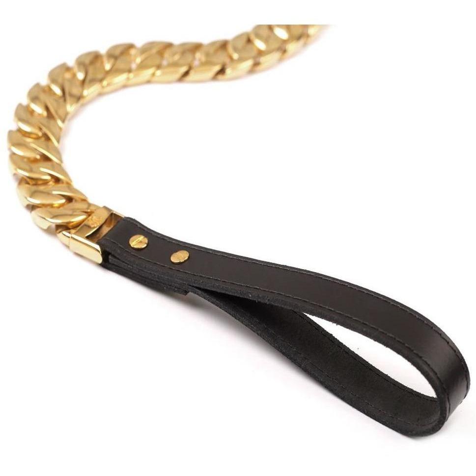 Almandine Kilo Cuban Link pet leash with sturdy design and metal clasp, ideal for secure walking of dogs or pets.