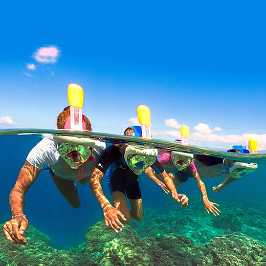 Salmon Lucky full face snorkel mask with clear viewing window and adjustable straps for comfortable underwater snorkeling.