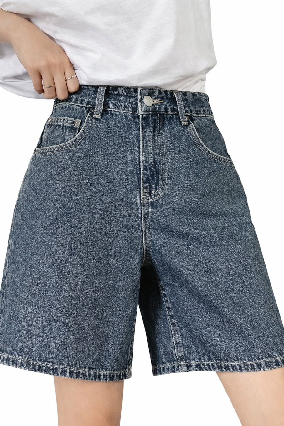 Women’s stylish casual shorts by Bronze Charlie, trendy women’s clothing with a relaxed fit and modern design.