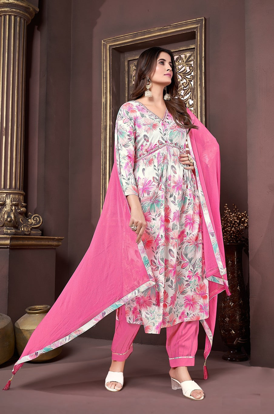 Pink women&