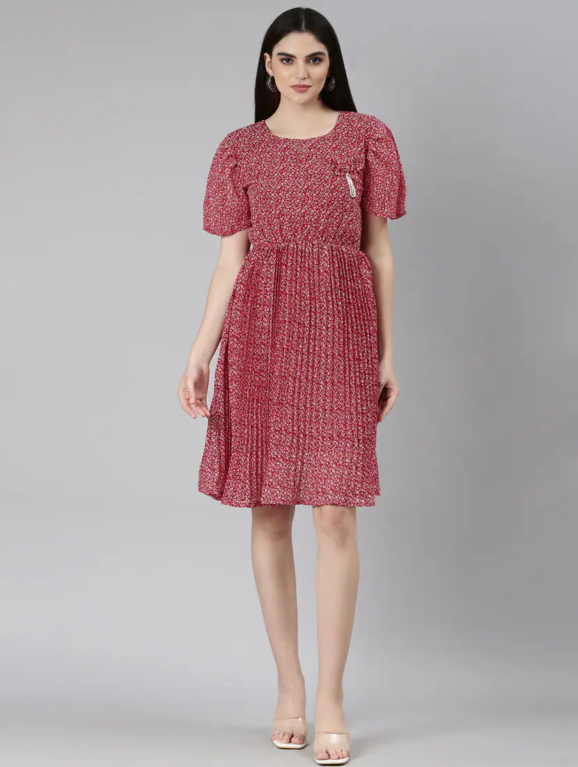Women’s gray Iolaus A-line wine dress in size M, featuring a flattering silhouette and elegant design for women’s clothing.