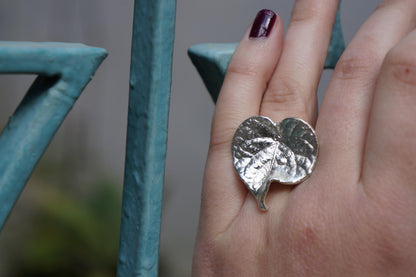 Gold-plated brass Forest Leaf Ring with adjustable band, nature-inspired plant jewelry by Beige Briseis.
