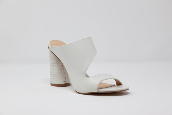 Apricot Hercules Melanie heels in nude with slender stiletto heel and pointed toe, stylish women&