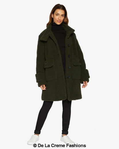 Rose Eleusis Julie high-neck Borg teddy coat, cozy jacket with plush faux sheepskin lining and stylish high collar.