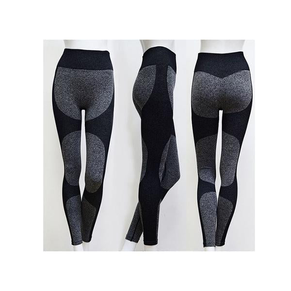 Amethyst Hera high waist seamless yoga leggings and stretch sports bra, black activewear set on a white background