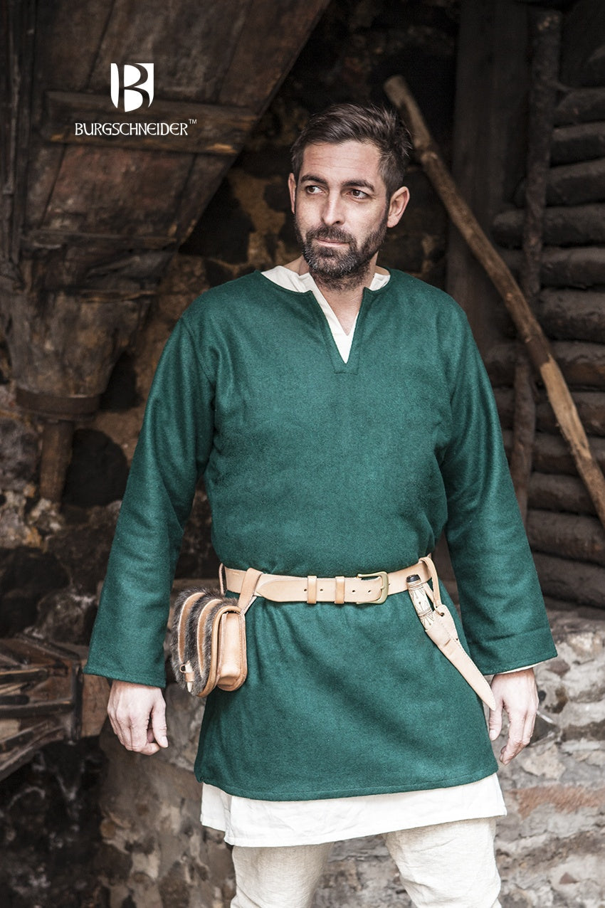 Azure Briseis Wool Tunic in Lodin Green, featuring a cozy, stylish design perfect for festivals and parties.