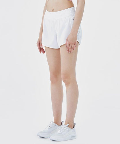 White All The Time Shorts by Amethyst Lucy for women, featuring a comfortable fit and stylish design.
