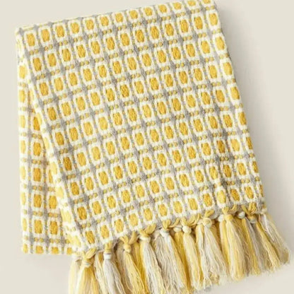 Yellow knitted woolen blanket with pastoral design, Copper Pallas throw blanket measuring 127x170 cm, cozy and stylish.