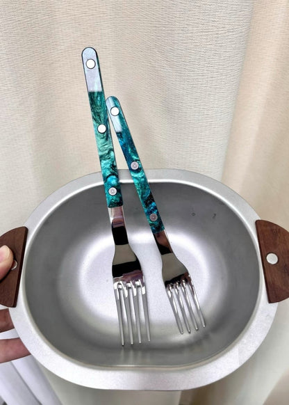 Set of 10 modern elegant terra flatware Bistrot style silverware set for home decor, featuring sleek silver cutlery for dining.