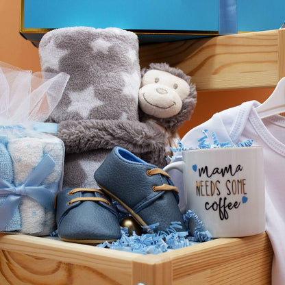 Byzantium Oscar Hellobox gift set for newborns including a soft baby blanket and plush toy, ideal for baby gifts.